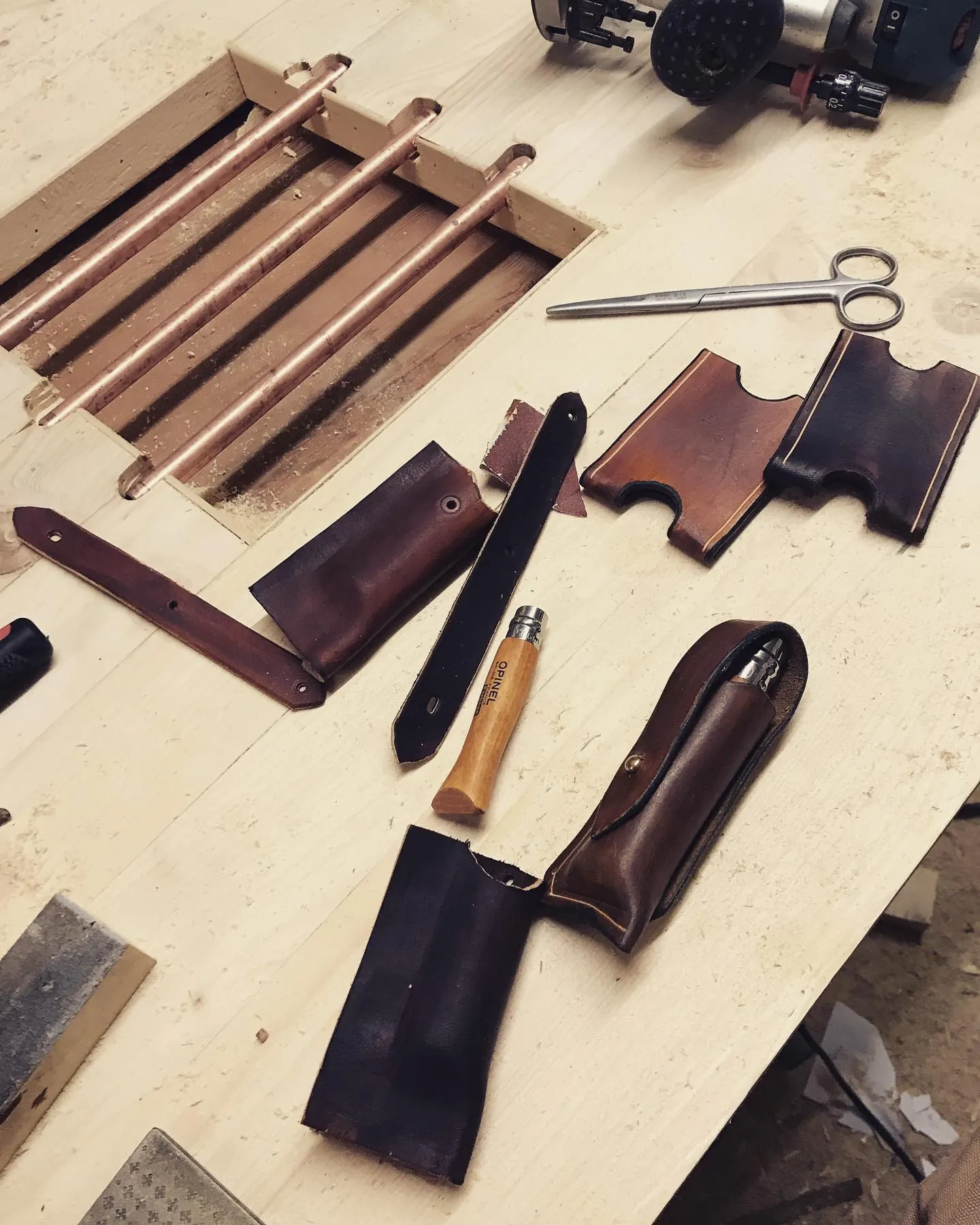 bespoke-leather-sheaths